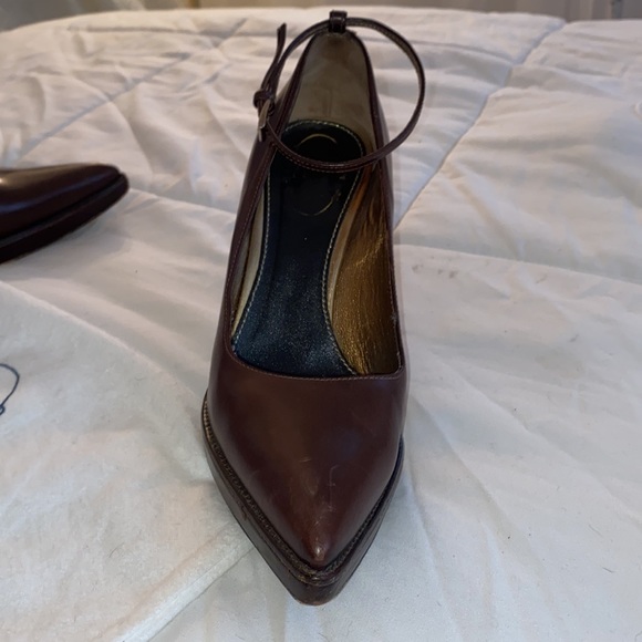 Prada - Picture 8 of 12